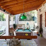 Nyaraló House Niksi Škrip