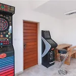 House Niksi Nyaraló *