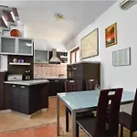 House Niksi Nyaraló *