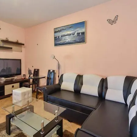 House Niksi Будинок відпочинку *