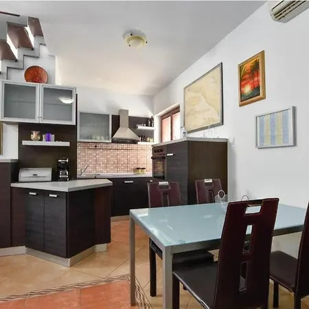 House Niksi Holiday home *