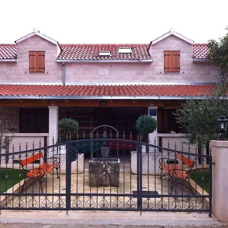 House Niksi *