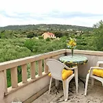 Holiday home House Niksi Skrip